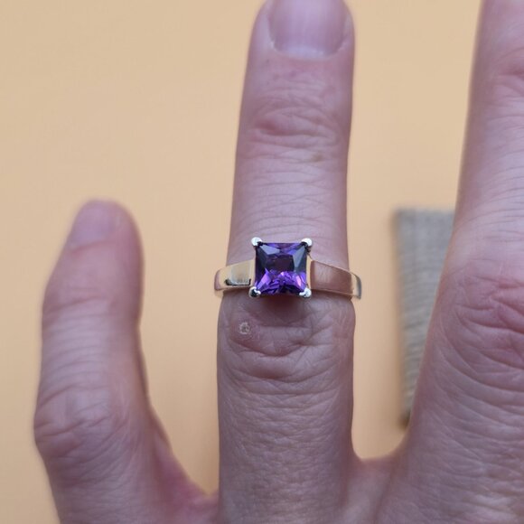 Size 6 Sterling Silver Square Brilliant Amethyst Gem Ring A4680 - Picture 4 of 10